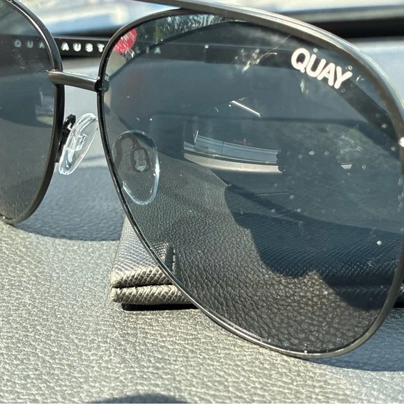 QUAY AUSTRALIA "Vivienne" Aviator Sunglasses (black/smoke)  Men’s frames only - Picture 12 of 12